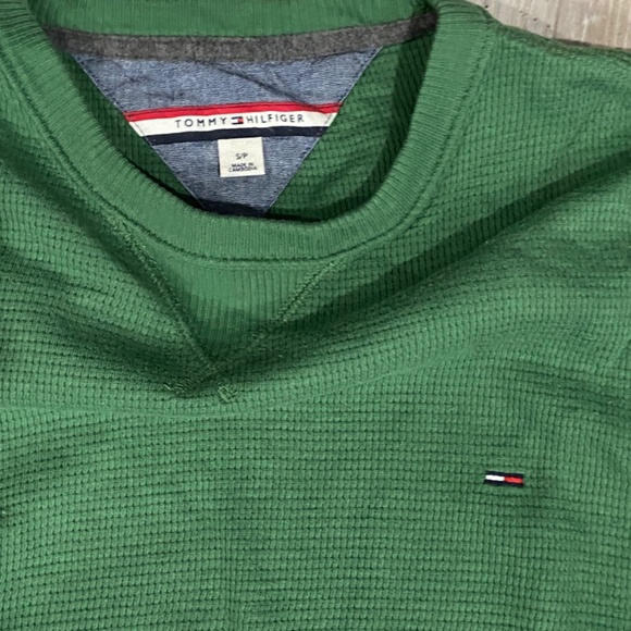 Tommy Hilfiger top - Picture 3 of 4